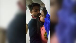 Indian Bhabhi Ne Pados Ke Ladke Ke Saath Sex Kiya - 4 image