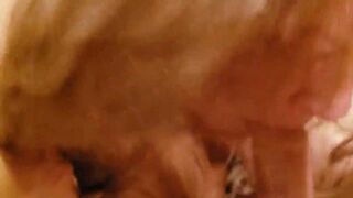 Casalinga italiana succhia il cazzo di un ragazzo e ingoia - 15 image