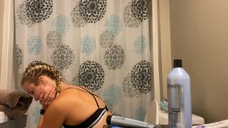 Hawt Golden-Haired 22 Year old Step Mommy Showering after the Gym - Perfection??? - 5 image