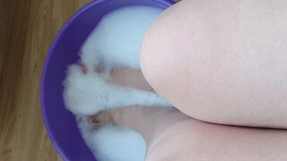 Feet wash after feet job witch cum - 3 image