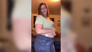 Big Beautiful Woman mother i'd like to fuck looks so precious in her jeans this babe have to make herself cum! - 2 image
