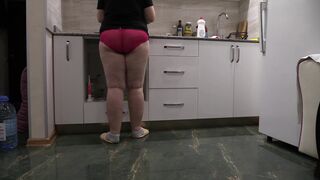 In the kitchen in red pants aged big beautiful woman mother i'd like to fuck - 15 image