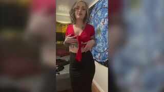 Hawt Wife tries on Outfits, feels herself and plays with her TWAT!!! - 9 image