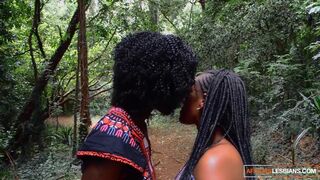 After Romantic Stroll In The Jungle Swarthy Lesbian Babes Snack On Afro Slit - 3 image