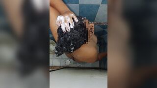 esposa gordibuena embarazada en la ducha - 4 image