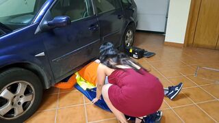 Lascivious wife receives inner cock juice flow from the mechanic - 8 image