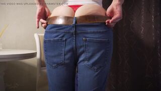 Real Amateur Homemade Leggings And Jeans Ass Tease 4K - 10 image