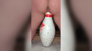Bowling pin fucked for squirting - 10 image