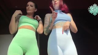 Me and Eslunalove look absolutely smoking in our super tight fitting figure hugging gym attire - 11 image