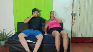 He invited a stranger to my house and ends up sucking his cock until he fills his wedding with milk