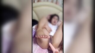 Dildo and squirt 201