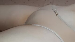 I Jerk off to My Stepmom's Exciting Pussy