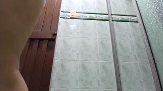 Amateur camera records stepmother (Latina)