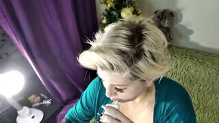 Makeup lessons from a famous married Russian porn star Aimee Hot MILF (aka AimeeParadise)...