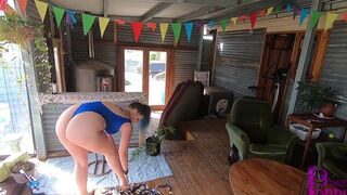 Hot MILF Poppy Blows the Pool Boy