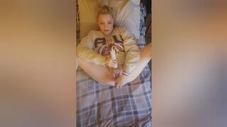 Vea Chevelle tries inflatable dildo