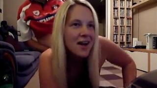 College boy with a big dick has his way with a cougar