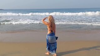 Amateur Mature Wife Enjoys Naked Posing and Sex After Walking