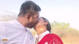 Indian Bhabhi In Jungle Sucking Boyfriend Cock On Her First Date And Fucked