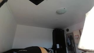 Amateur wife doing naked chores around the house. Amateur wife blows with carrot.