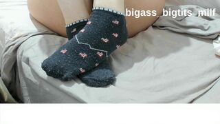 Watch bigass_bigtits_milf's kinky socks, feet, and feet fetish - Socks, Feet, Fetish, Foot - 12 image