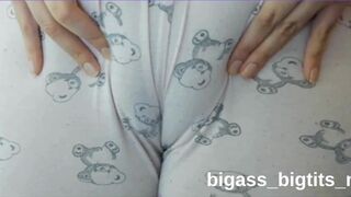 Watch curvy bigass_bigtits_milf bounce her camel toe while pleasing herself with her favorite toy - 12 image