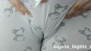 Bigass_bigtits_milf's curvy body teases with favorite toys in solo play - 4 image