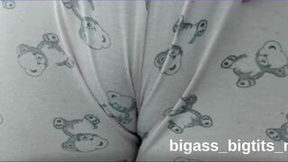 Watch this curvy European MILF play with her camel toe in a hot homemade camgirl video - 13 image