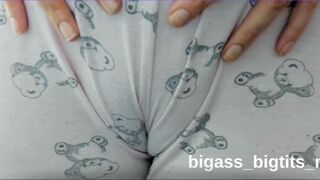 Watch this curvy European MILF play with her camel toe in a hot homemade camgirl video - 5 image
