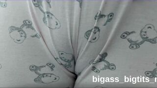 Watch this curvy European MILF play with her camel toe in a hot homemade camgirl video