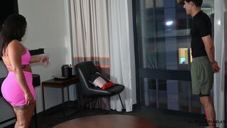 Stepson's friend can't resist Texas MILF Pov's curvy ass and deep throat skills - 2 image
