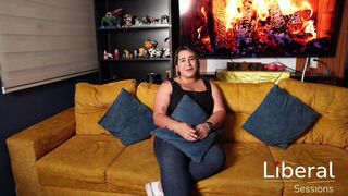 Watch Fernanda Milf bangs a stranger in steamy amateur video - Cuckold husband watches - 1 image