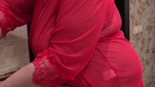 Milf Big Tits goes behind the scenes with her chubby housewife's ordinary day - 3 image
