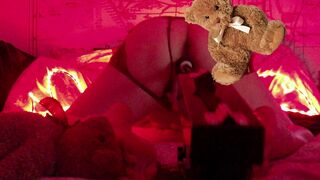 Watch Arabian Snowwhite's curvy body and hot ass get pounded hard with a dildo in Doggy Style