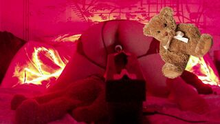 Watch Arabian Snowwhite's curvy body and hot ass get pounded hard with a dildo in Doggy Style