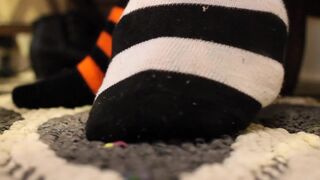 Unaware Alt Giantess Socks Crush - 2 image