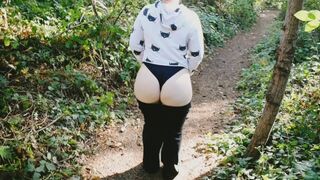 Exhibitionist mother I'd like to fuck Flashing her round Ass and Playing with her Muff at a Public Park - 1 image