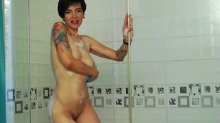 Short hair mother I'd like to fuck have enjoyment in shower - 2 image